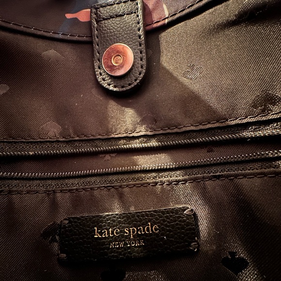 Kate Spade New York Navy Floral Tote & Matching Zip Wallet Set. Crossbody Strap - Picture 5 of 7
